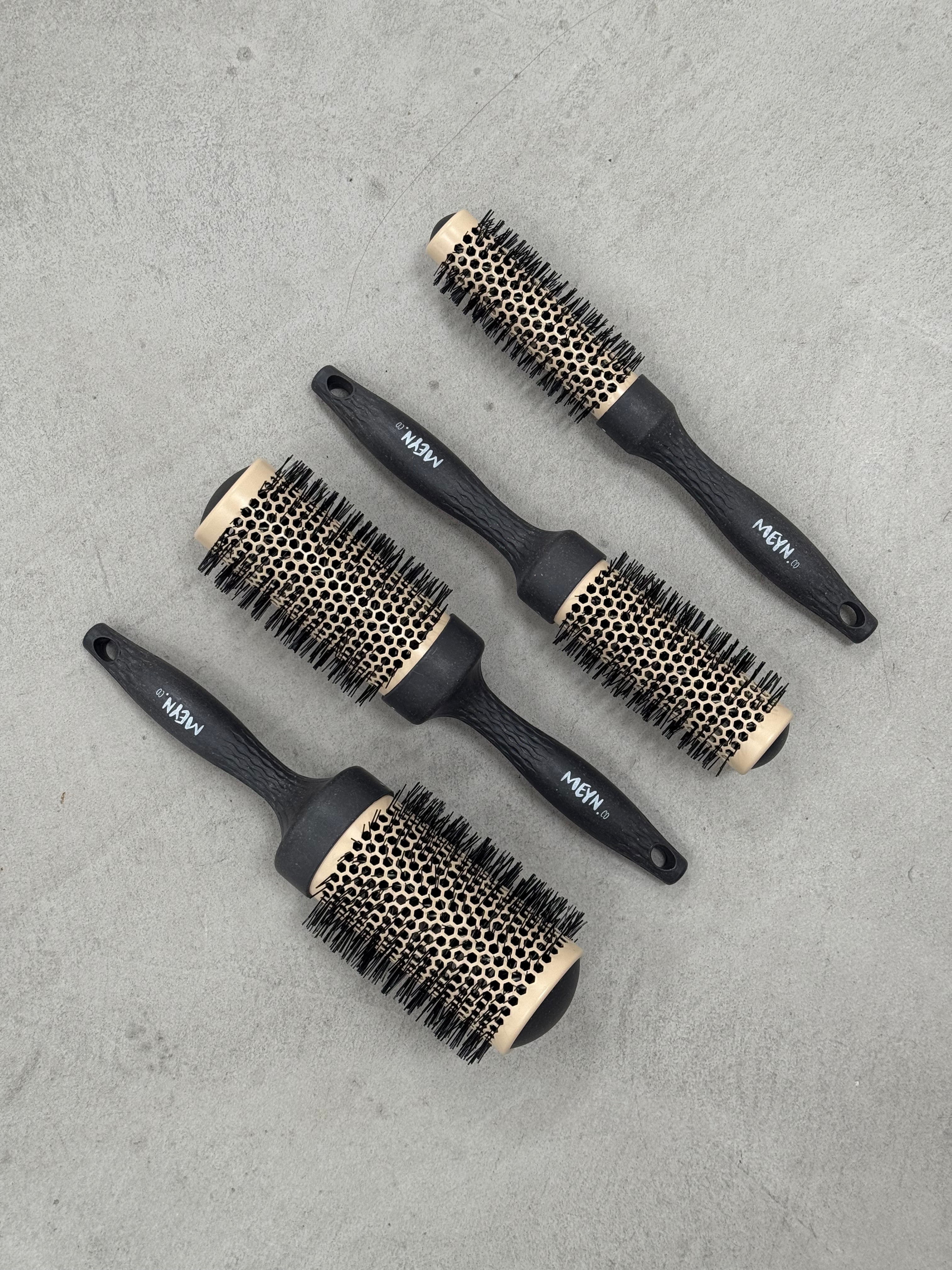 All four Meyn Blowdry Brush sizes together